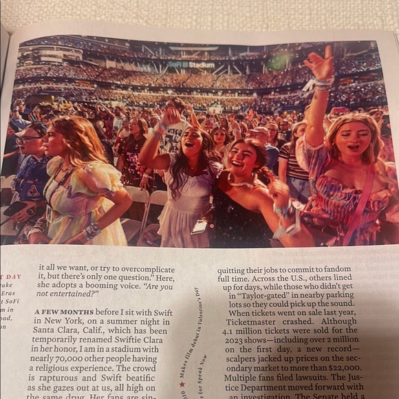 Collectible - Taylor Swift Time Magazine Person of the Year Issue - Picture 4 of 8